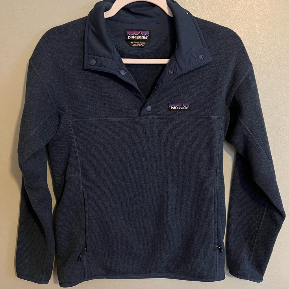 Women’s Navy Blue Patagonia Sweater